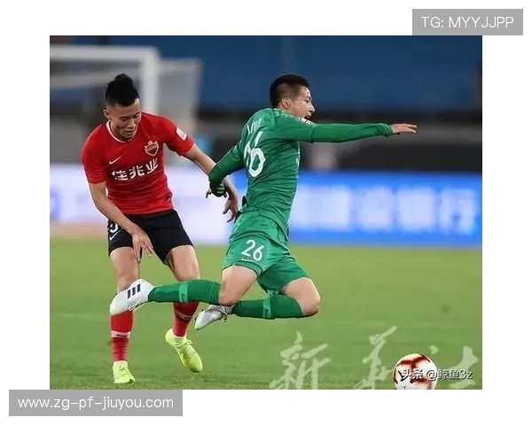 大连英博保级任务艰巨，球队阵容频频调整